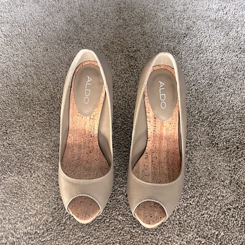 Aldo Himel summer peep toe heels